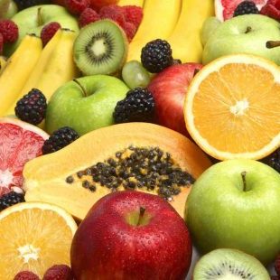 naranja manzana y otras frutas frescas e1589479483230 310x310 1
